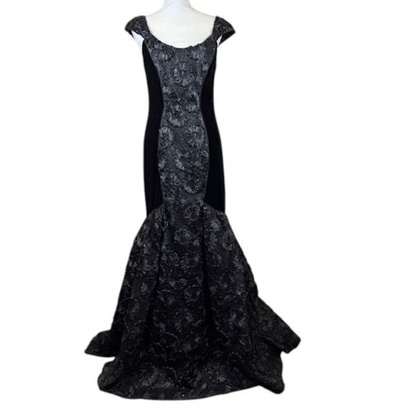 THEIA Black Velvet /Sequin Trumpet Hourglass Illusion Gown Formal Size 8 - Picture 2 of 13